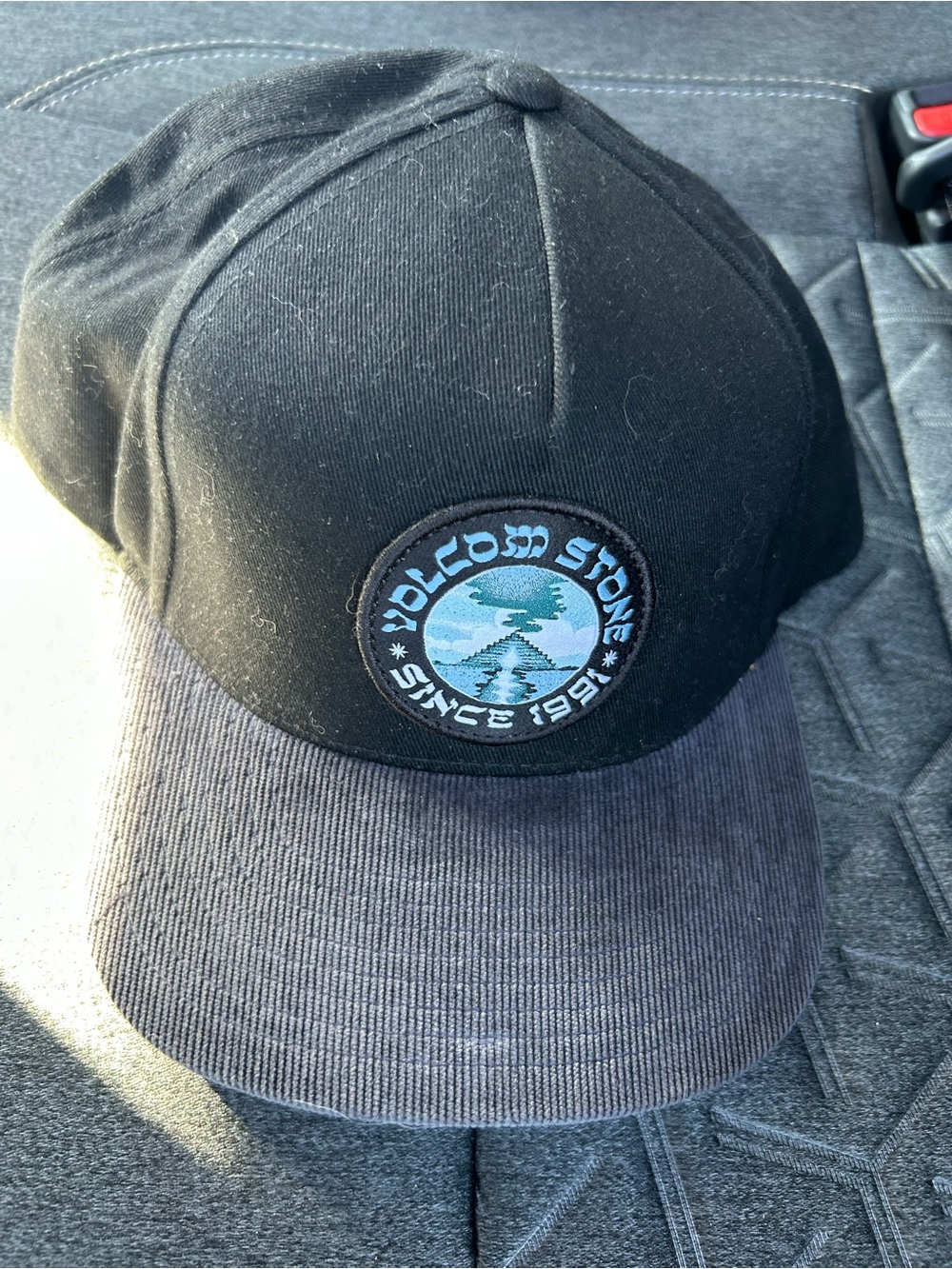 Volcom Black & Gray Men's Snapback Hat
